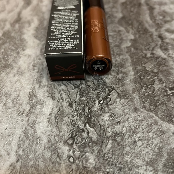 Ciate London Liquid Velvet Matte Liquid Lipstick on Obsession - Picture 5 of 5